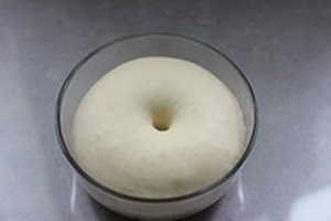 Bánh mỳ xúc xích ăn là thích mê!