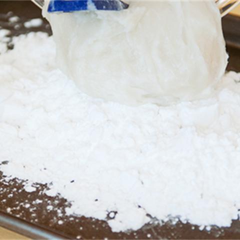 Cách làm bánh nếp dâu tây