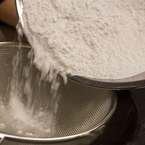 Cách làm bánh nếp lá dứa nhân đường đỏ