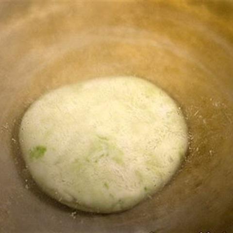 Cách làm bánh nếp lá dứa nhân đường đỏ