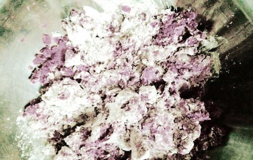 Bánh nếp xiên tẩm đường nhỏ xinh khiến bạn mê tít