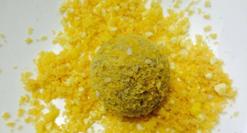 Bánh nếp xiên tẩm đường nhỏ xinh khiến bạn mê tít