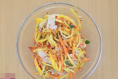 Bánh ngô chiên thơm béo, ngọt ngào, ai ăn cũng xiêu lòng