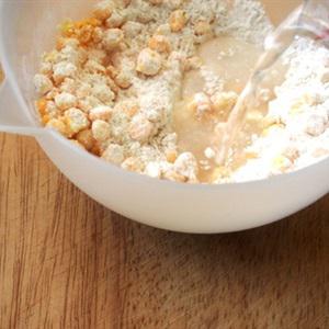 Cách làm bánh ngô rán