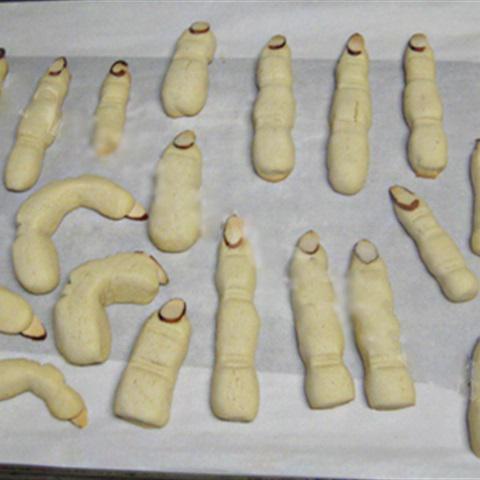 Cách làm bánh ngón tay quỷ