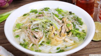 Bánh nướng nhân đậu xanh trứng muối