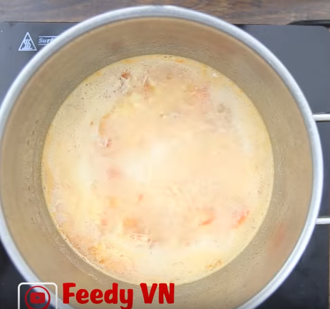 Bánh nướng trà xanh nhân mè đen trứng muối nhìn là thèm, thử là mê