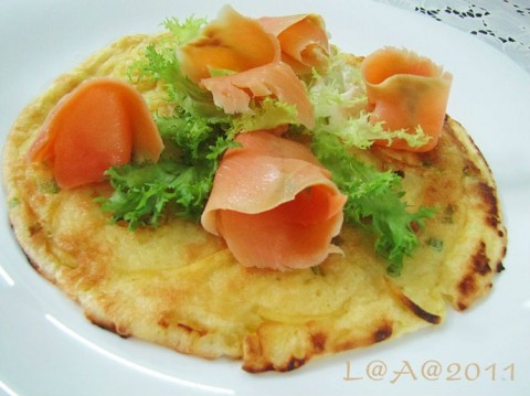 Bánh pancake cá hồi xông khói