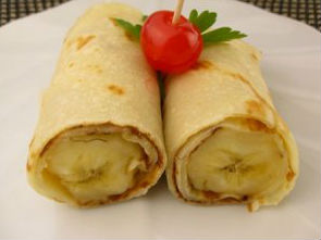 Bánh pancake cuộn chuối