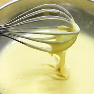 Cách làm bánh pancake dâu tằm