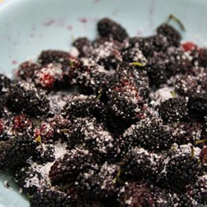 Cách làm bánh pancake dâu tằm