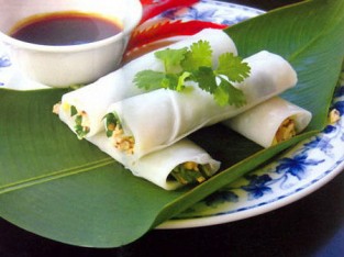 Bánh phở cuốn thịt