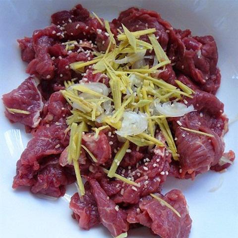 Cách làm bánh phở xào thịt bò