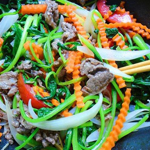 Cách làm bánh phở xào thịt bò