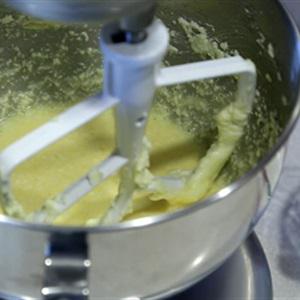 Cách làm bánh pound cake cam