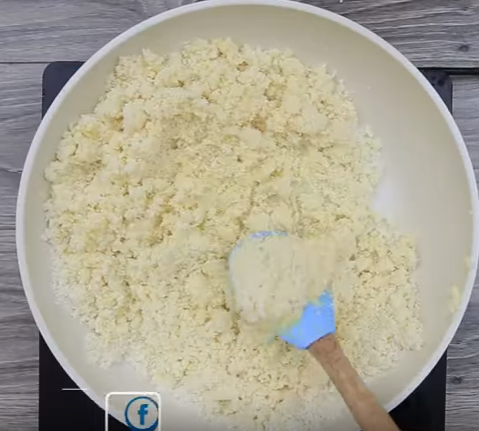 Bánh quẩy trái tim giòn thơm hấp dẫn, nhìn đã thấy yêu