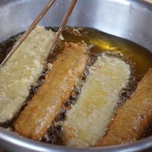 Cách làm bánh que chuối chiên