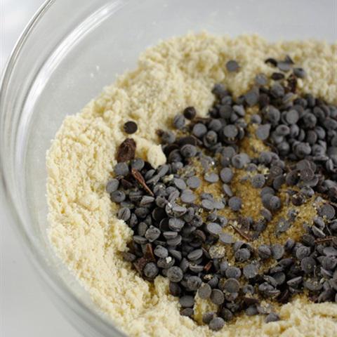 Cách làm bánh quy chocolate chip tẩm đường