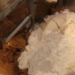 Cách làm bánh quy gừng hình đoàn tàu