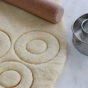 Cách làm bánh quy gừng nhân mâm xôi