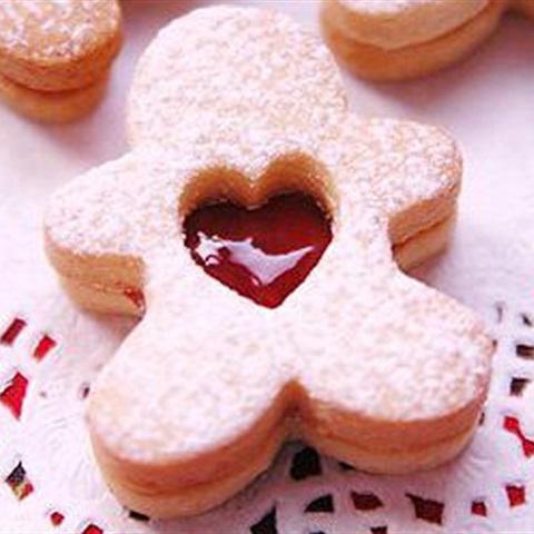 Cách làm bánh quy gừng nhân mâm xôi