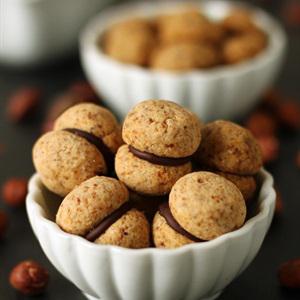 Cách làm bánh quy hạnh nhân baci di dama