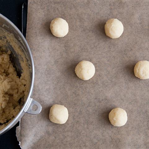 Cách làm bánh quy hạnh nhân vỏ cam