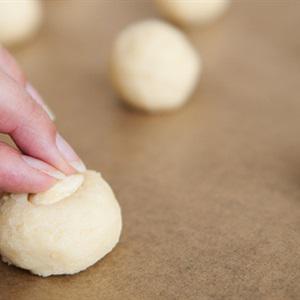 Cách làm bánh quy hạnh nhân vỏ cam