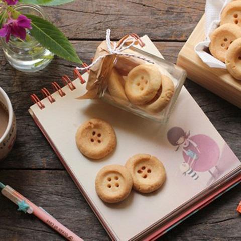 Cách làm bánh quy hình cúc áo