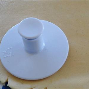 Cách làm bánh quy hình hoa cúc