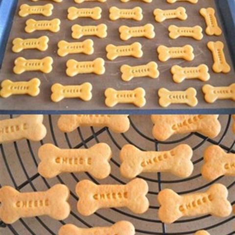 Cách làm bánh quy hình khúc xương