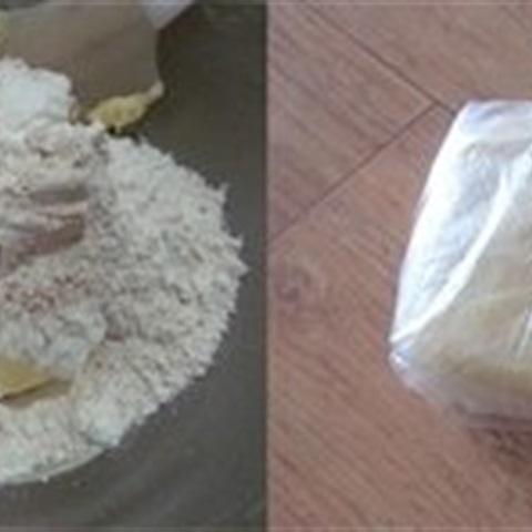 Cách làm bánh quy hình mũ Noel