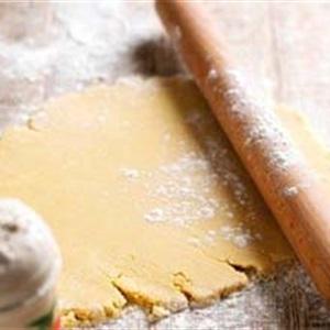 Cách làm bánh quy hình mũ Noel