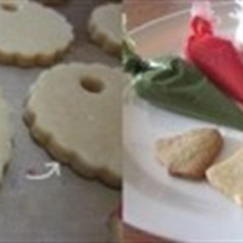 Cách làm bánh quy hình mũ Noel