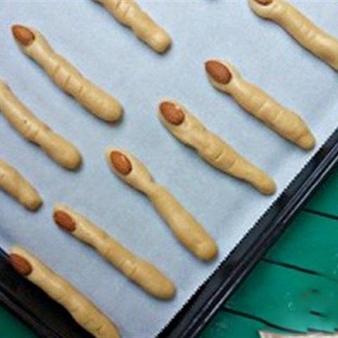 Cách làm bánh quy hình ngón tay