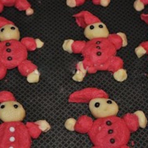 Cách làm bánh quy hình ông già Noel
