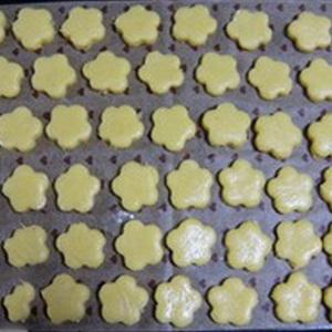 Cách làm bánh quy hoa mai