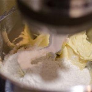 Cách làm bánh quy kem dâu tây