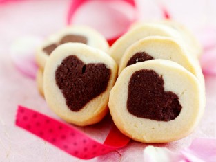 Bánh quy khắc trái tim