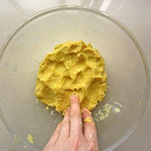 Cách làm bánh quy lồng chữ