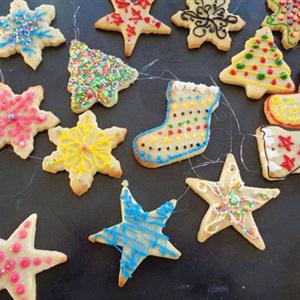 Cách làm bánh quy mật ong cho Giáng sinh