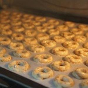 Cách làm bánh quy mè vòng