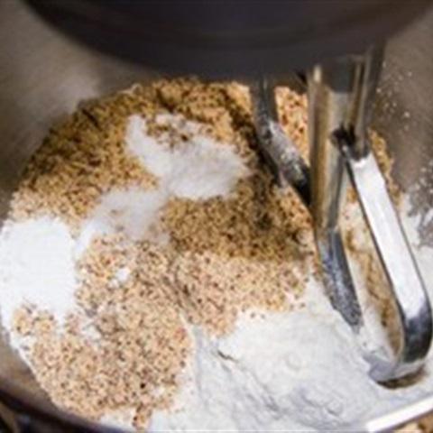 Cách làm bánh quy nhân hạnh nhân