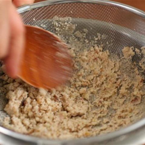 Cách làm bánh quy nhân hạt dẻ