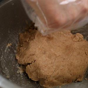 Cách làm bánh quy nhân hạt dẻ