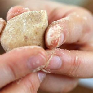 Cách làm bánh quy nhân hạt dẻ