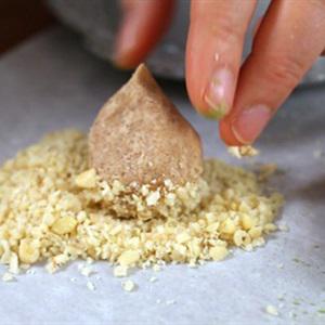 Cách làm bánh quy nhân hạt dẻ