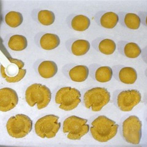 Cách làm bánh quy nhân mứt mâm xôi
