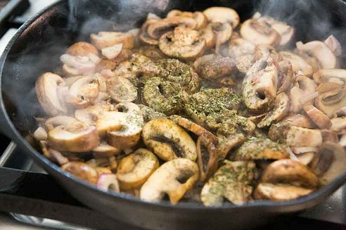 Bánh quy sô cô la đen hoa quả ăn là mê