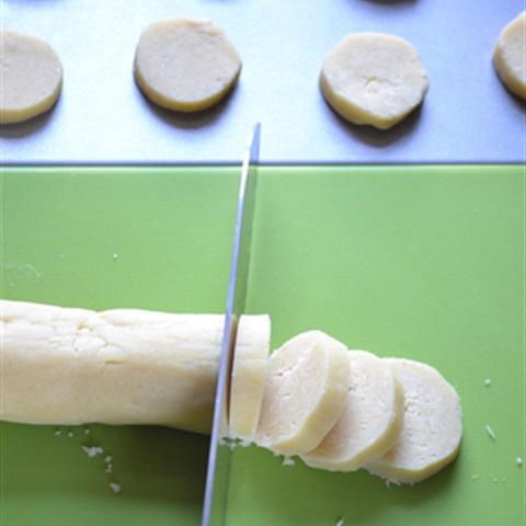 Cách làm bánh quy tẩm hạt cốm